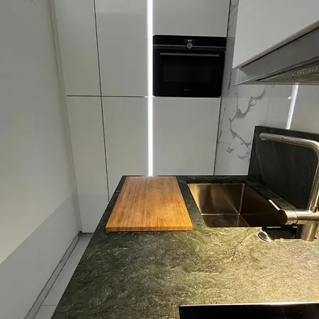 No-television One Bedroom * 헤르슁 암 아머제